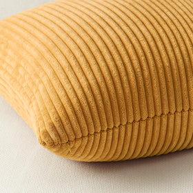 Topfinel velvet pillow cover with invisible zipper for a clean look.