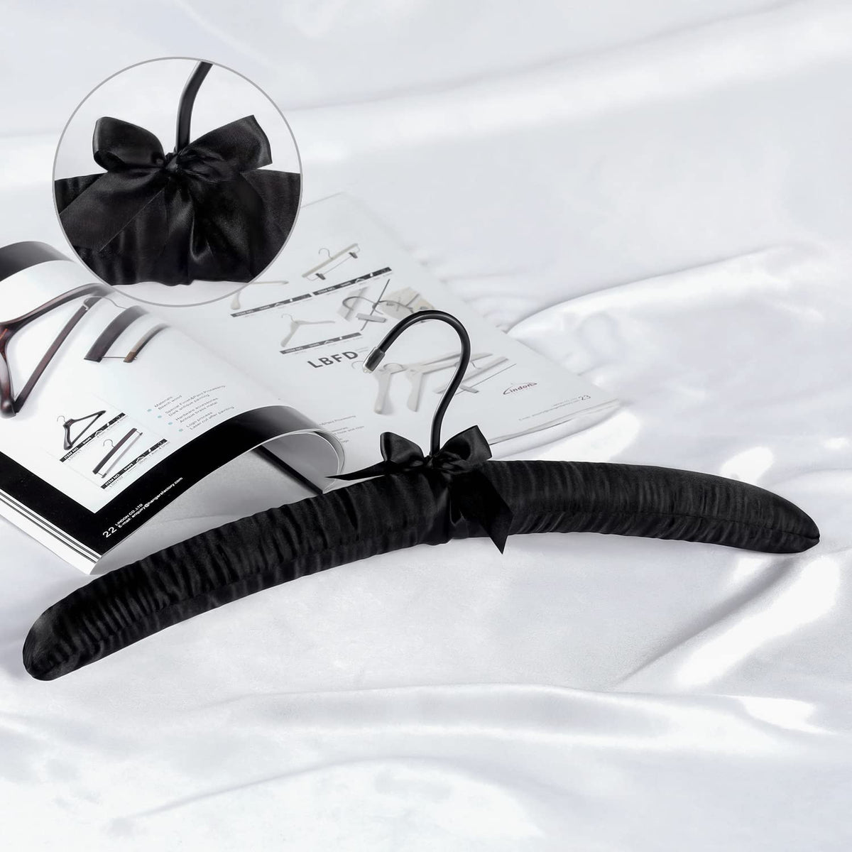 TOPIA HANGER 360-degree swivel hook enables easy access to garments.