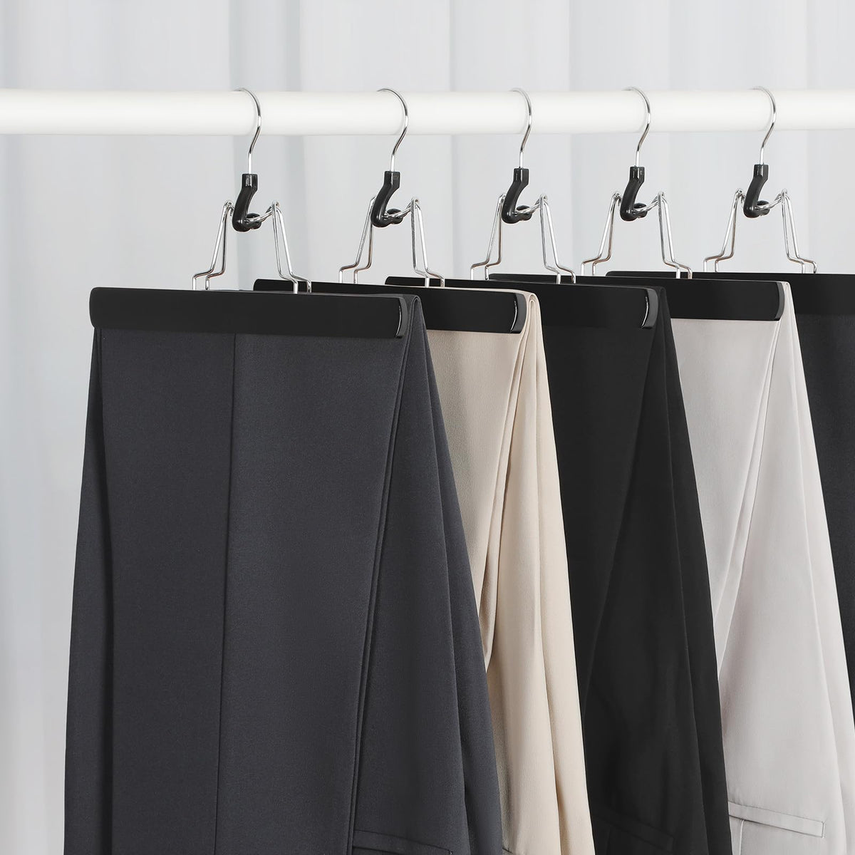 TOPIA HANGER hair extension hanger with velvet padding keeps extensions neat and secure.