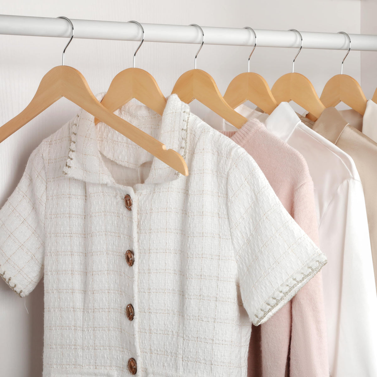 Topia Hanger 48-pack offers affordable wardrobe organization.
