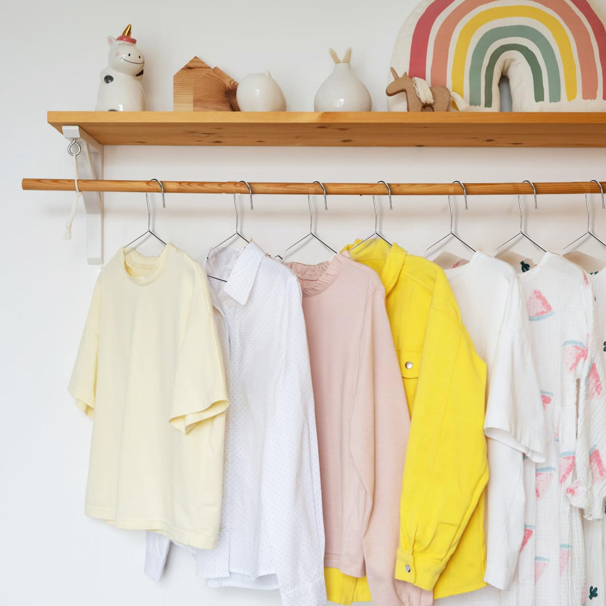 Tosnail value-pack 50 hangers keeps closets tidy and ready for fashion changes.