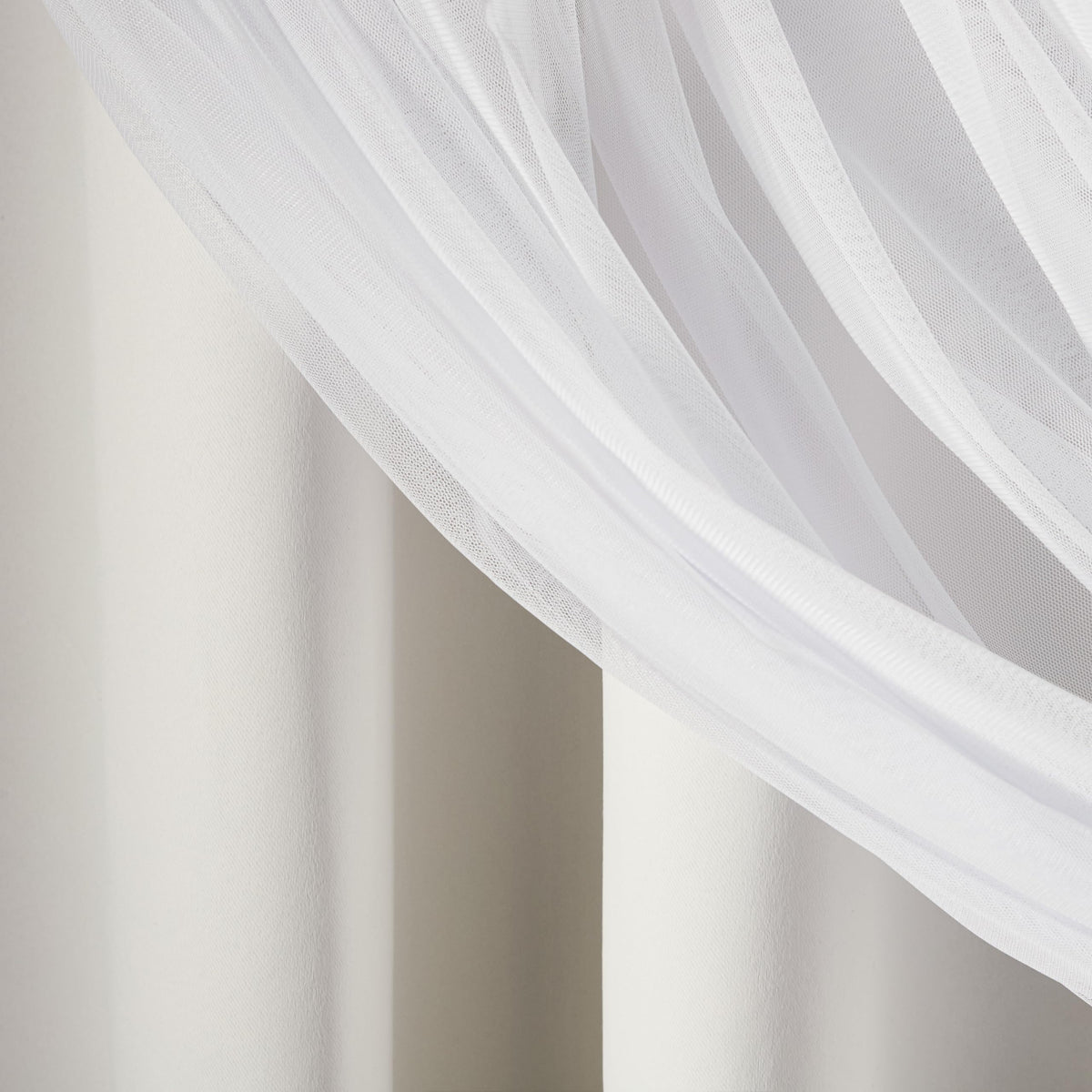 Talia two-panel set 52x96 ready to install on a standard rod