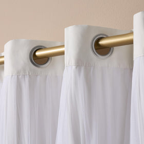Town & Country Luxe Talia thermal-insulated blackout panel reduces glare and enhances comfort.