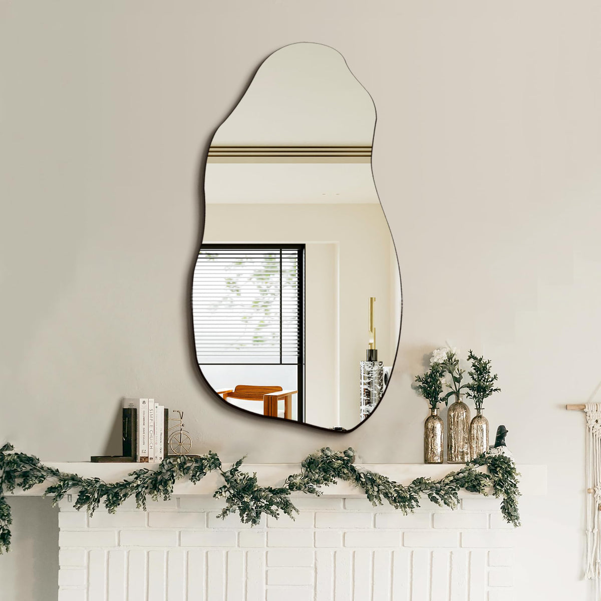 TRAHOME two-way hanging mirror offers flexible mounting options.