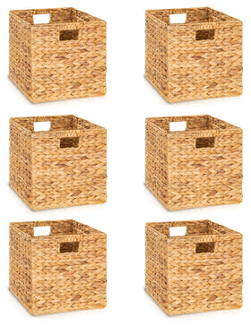 TREVIETDECOR cube basket in water hyacinth provides natural storage on shelves.