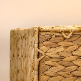 TREVIETDECOR living room woven texture adds natural decor and warmth.