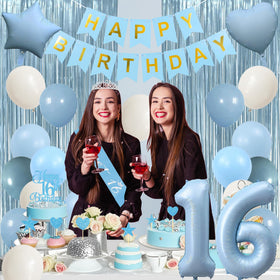Trgowaul star-and-love foil balloons enhance shimmer and celebration