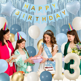 Trgowaul star and love foil balloon adds celebratory accents