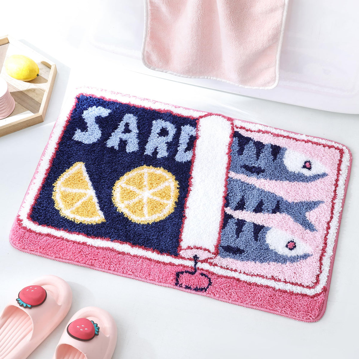 TRUEDAYS Sardine Can Bath Mat plush surface for cozy steps