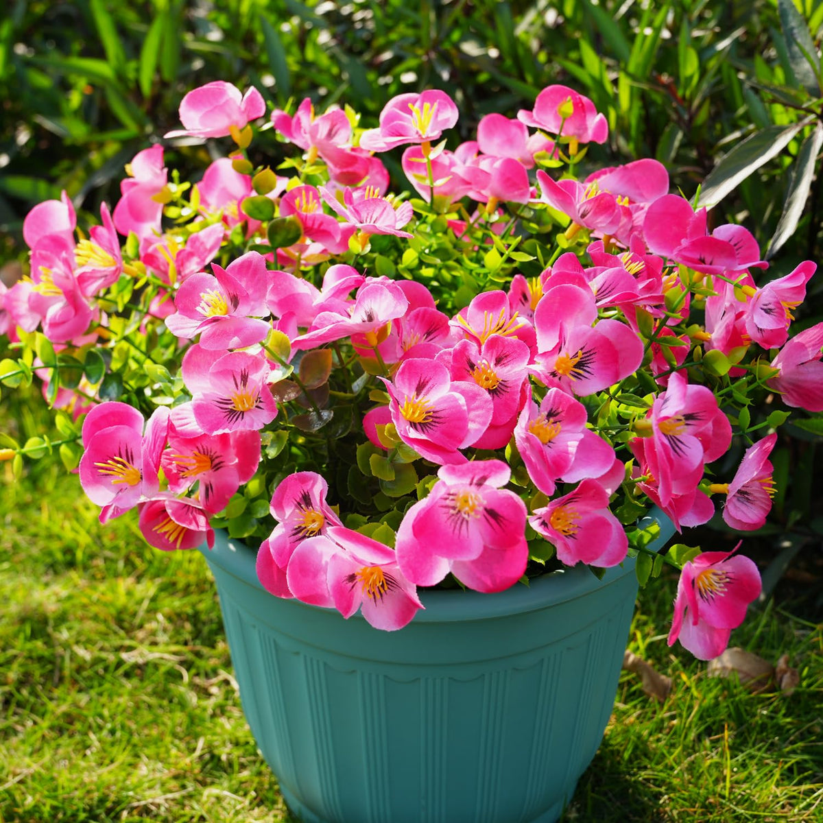 Trytuny ready-to-use artificial stems for containers and vases.