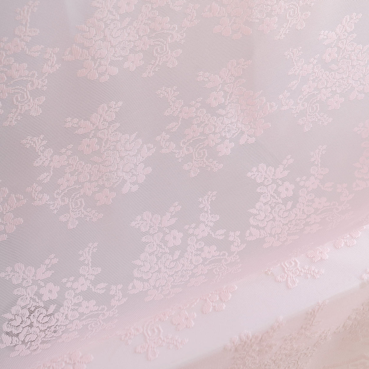 TUDECO easy-care curtain is machine washable for simple upkeep.