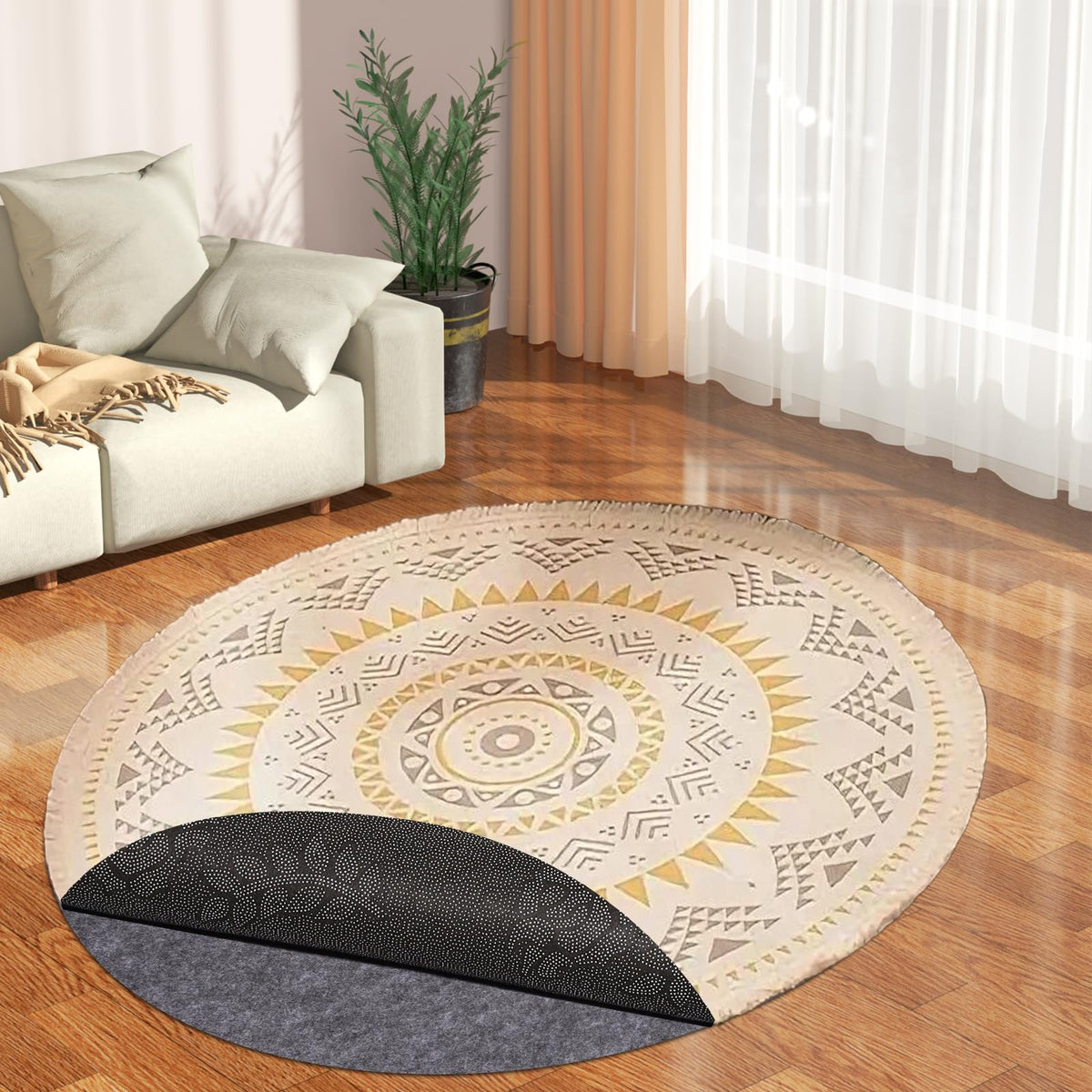 TUOTPE easily trimmed edge fits round rugs neatly.