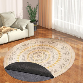 TUOTPE easily trimmed edge fits round rugs neatly.