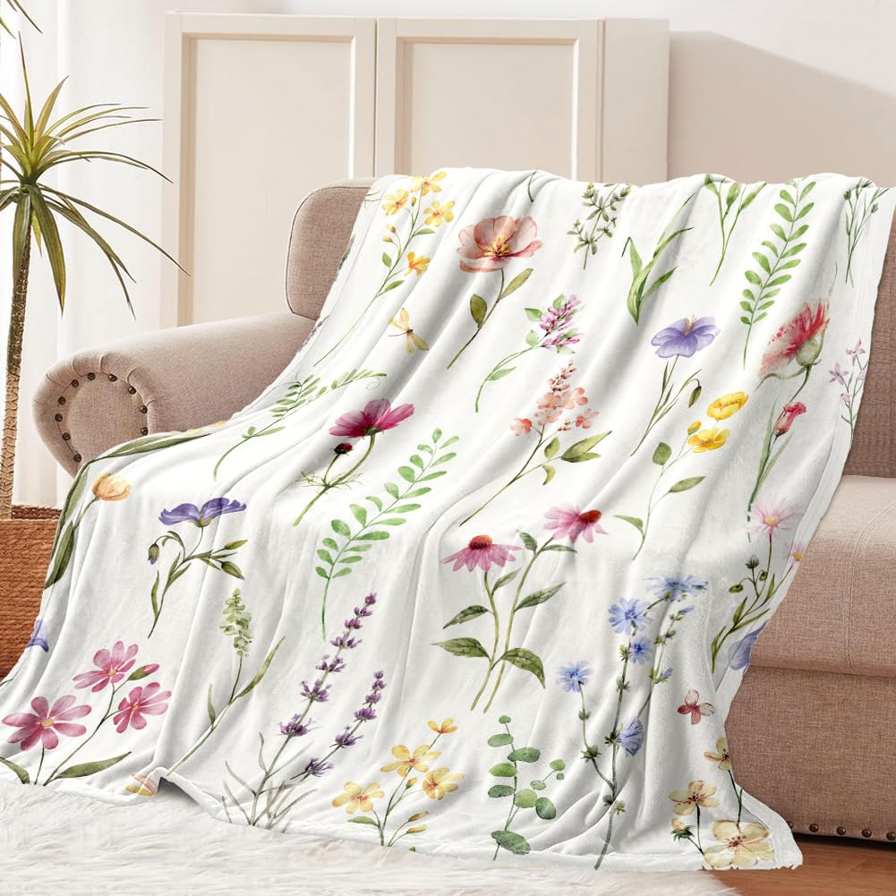 Tupmnbry soft flannel throw blanket showcasing plush texture