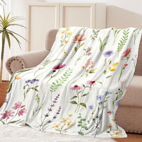 Tupmnbry soft flannel throw blanket showcasing plush texture