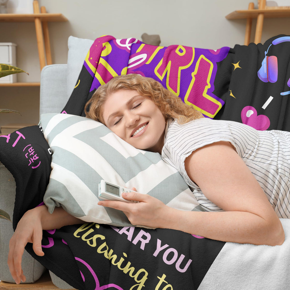 Turelos Kpop blanket offers warm, breathable material for all-night comfort.