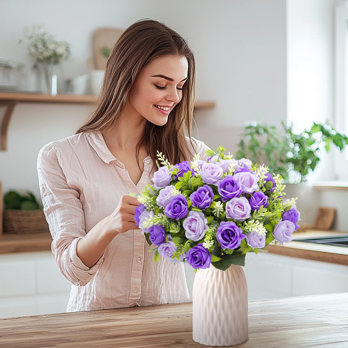 Turnmeon ambiance-boosting purple rose bouquets for events and memorials.