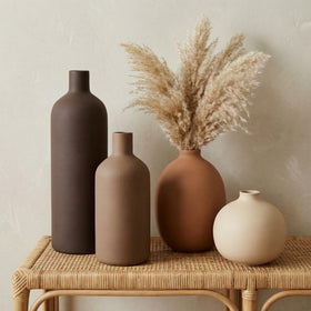 Tvzouo ceramic vase set shows 5.9-inch vase for mid blooms