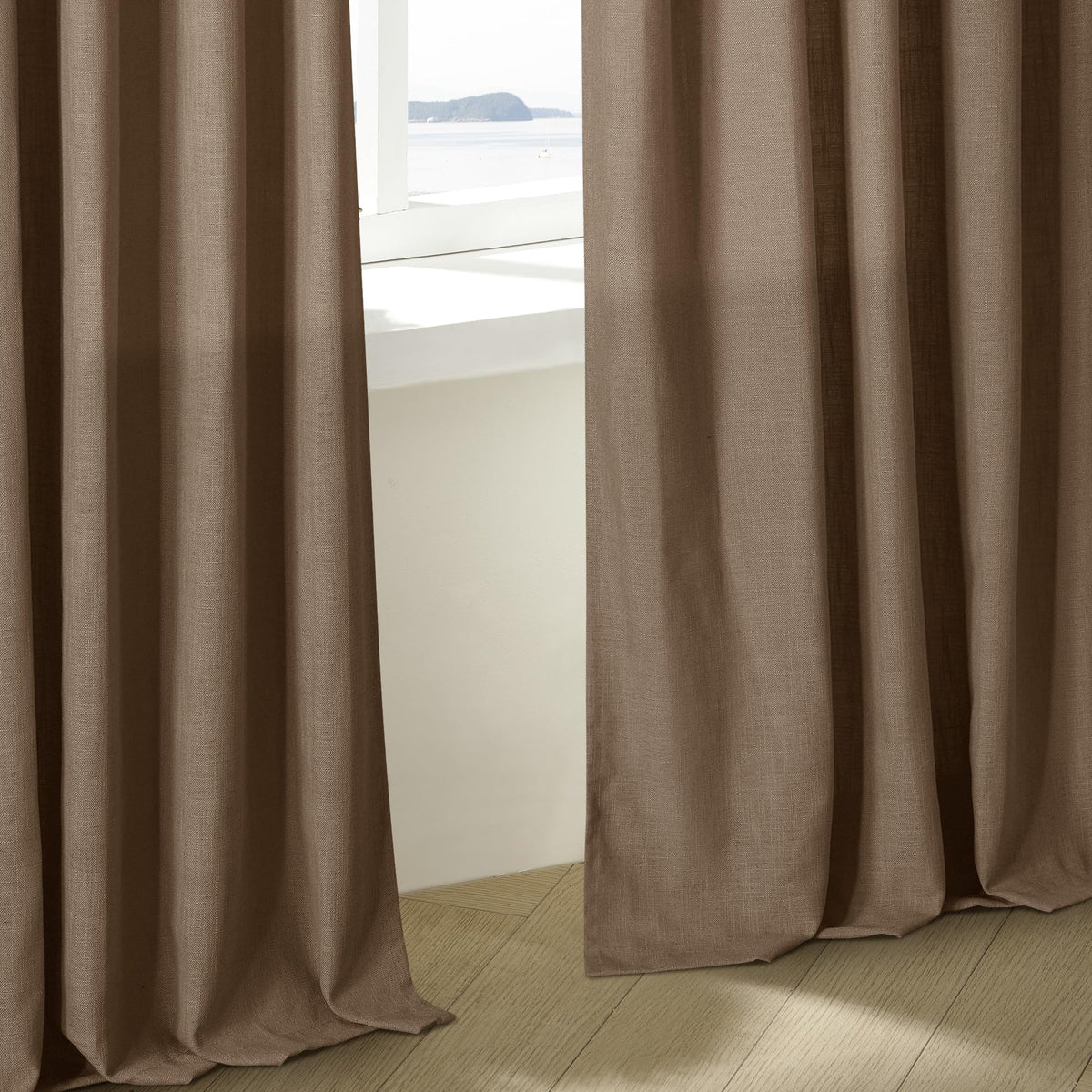 TWODRAPES ready-made set with hardware for quick installation
