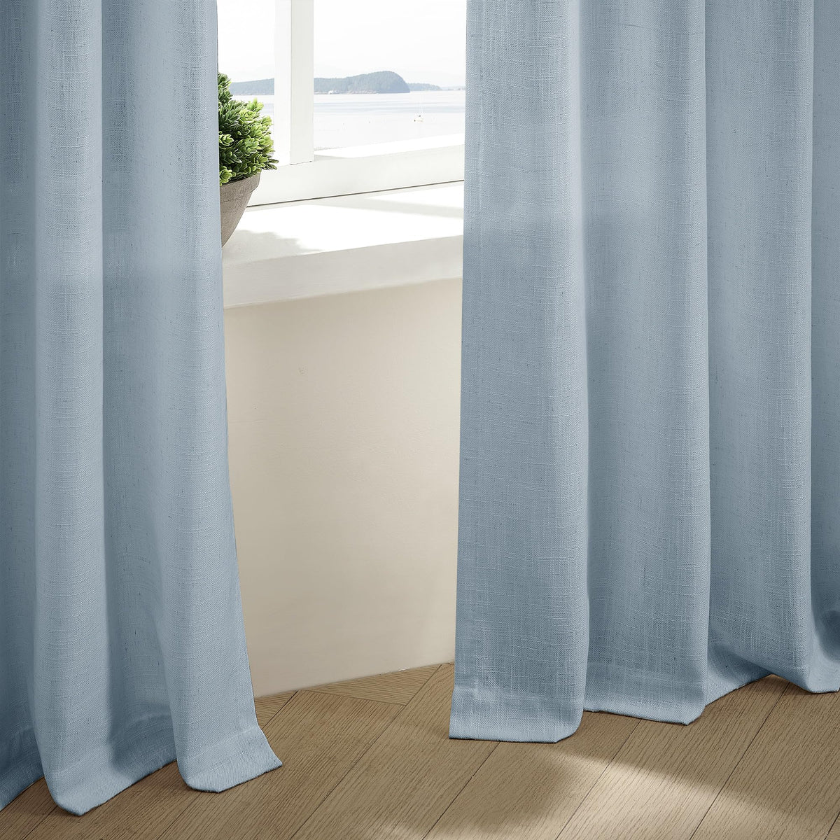 TWODRAPES adjustable hooks support versatile hanging methods.
