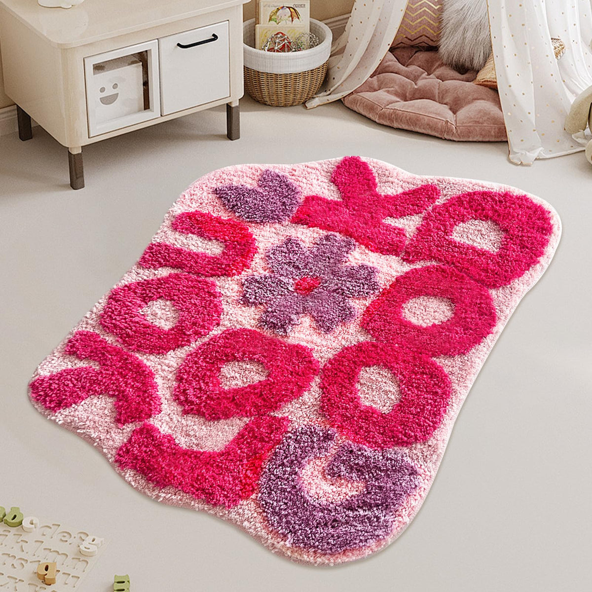 TWWDE AUG You Look Good 21x25 inch rug fits standard bathroom layouts.