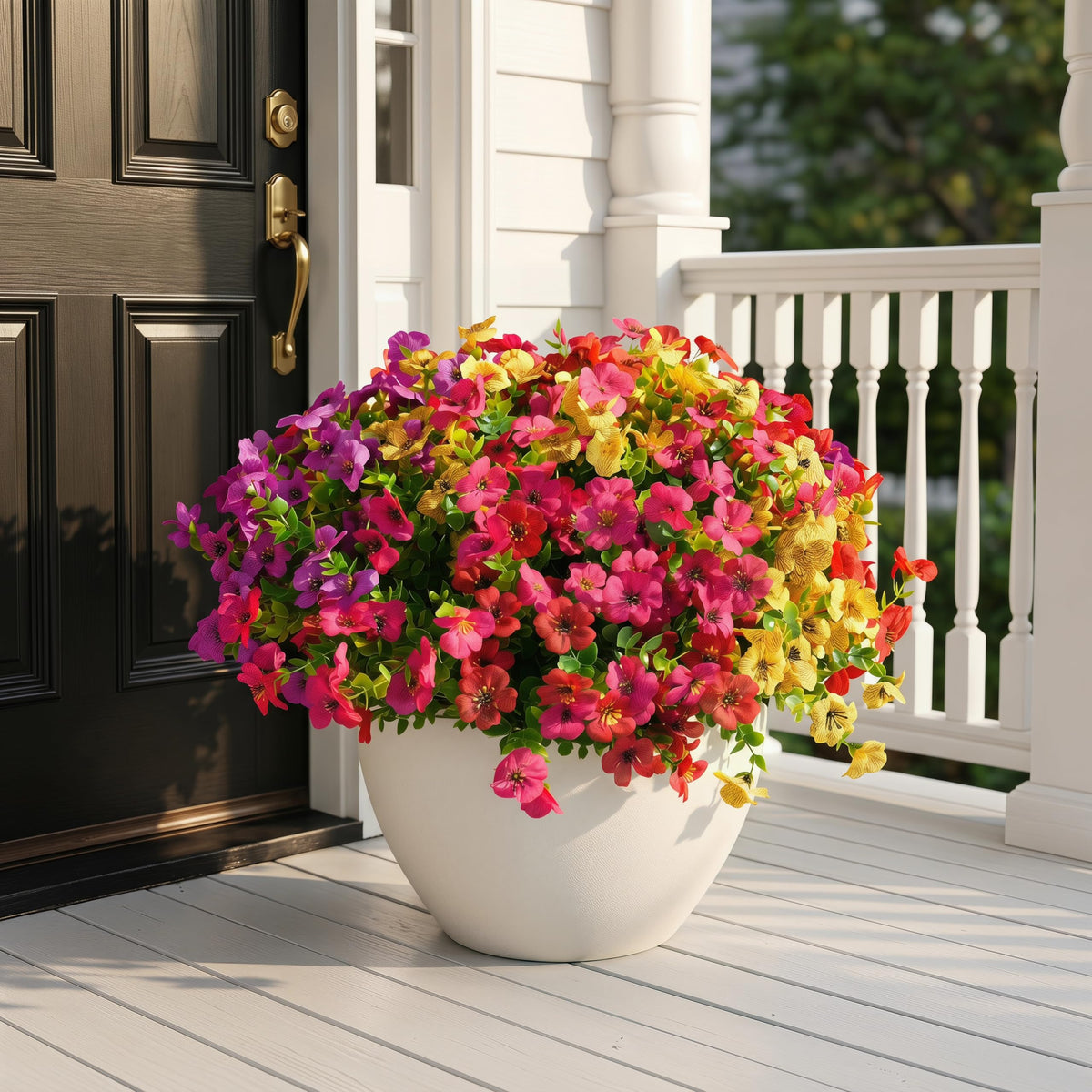Txmasen garden-border line offers convincing greenery with UV protection.