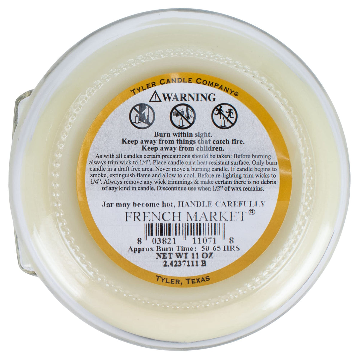 French Market 22oz in a cozy room ambience demonstrates versatile scent for spaces