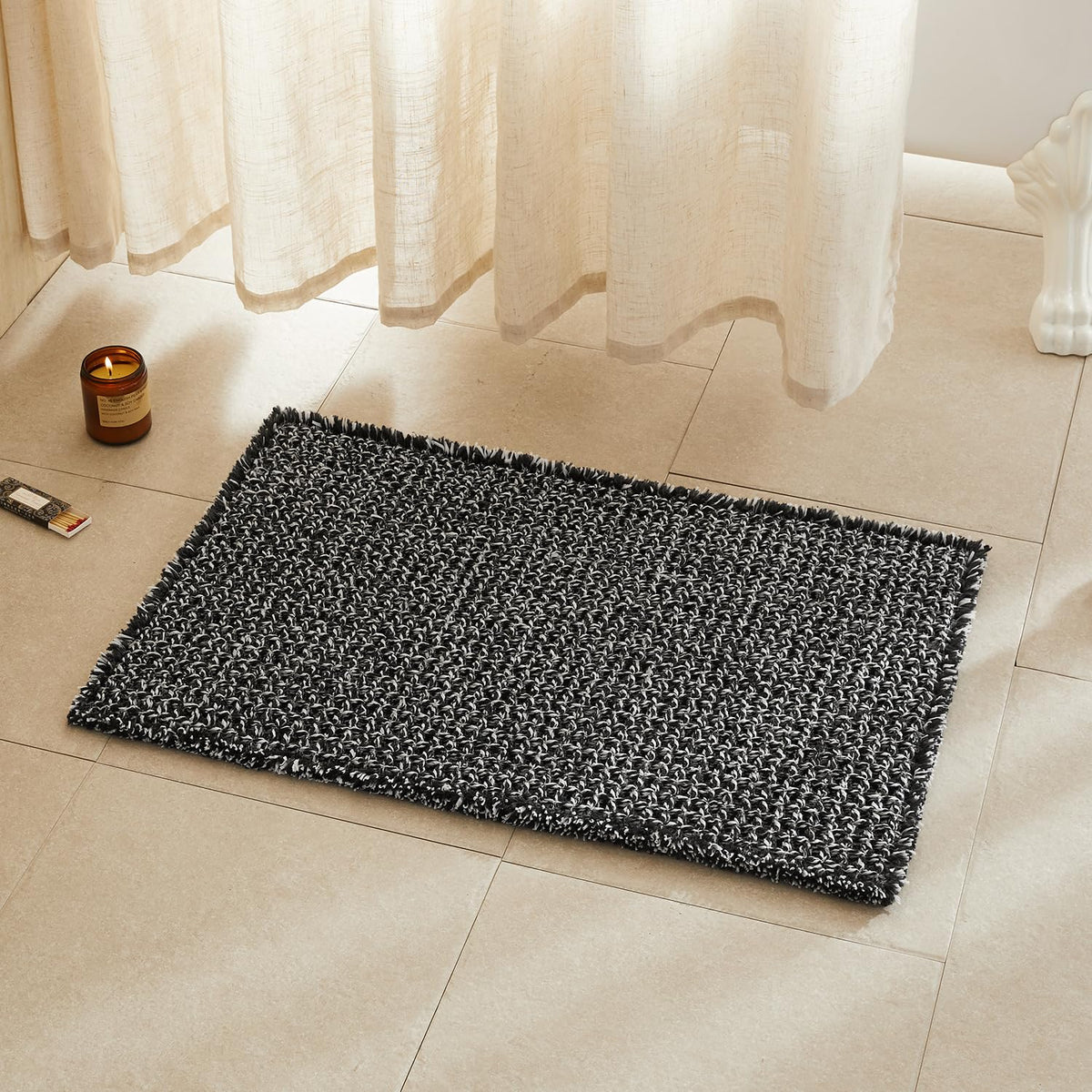 TYUU black and white waffle bath rug with plush texture for cozy bathroom comfort.