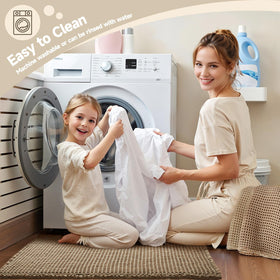 TYUU easy-care bath mat for simple cleaning and upkeep