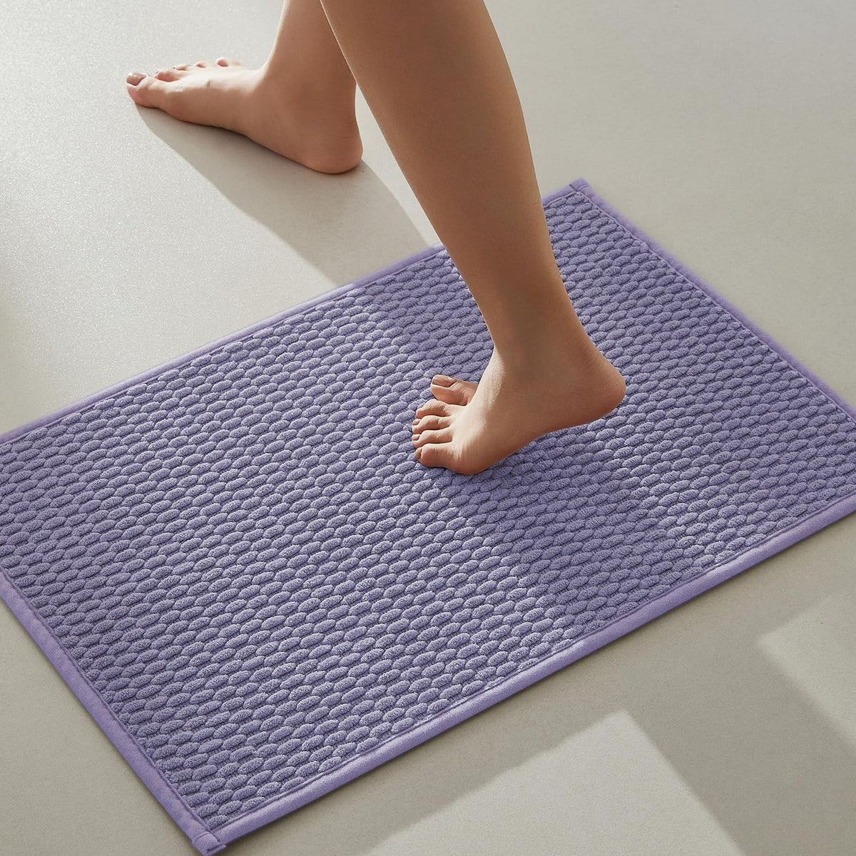 TYUU lavender non-slip bath rug 16x24 keeps feet secure after showers.