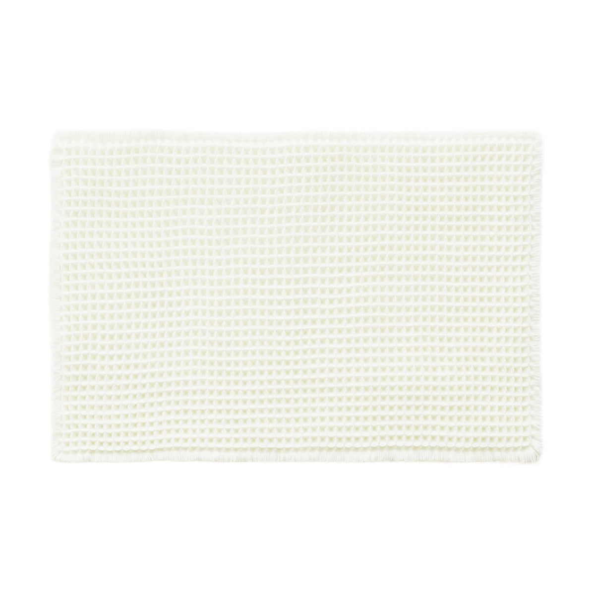 TYUU Secure Grip Backing Reduces Slips on Smooth Surfaces.