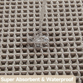 TYUU waffle bath mat is easy to clean and maintain.