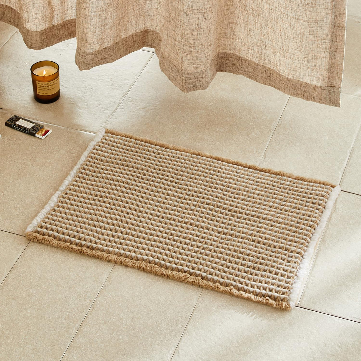 TYUU waffle bath mat texture closeup for plush comfort