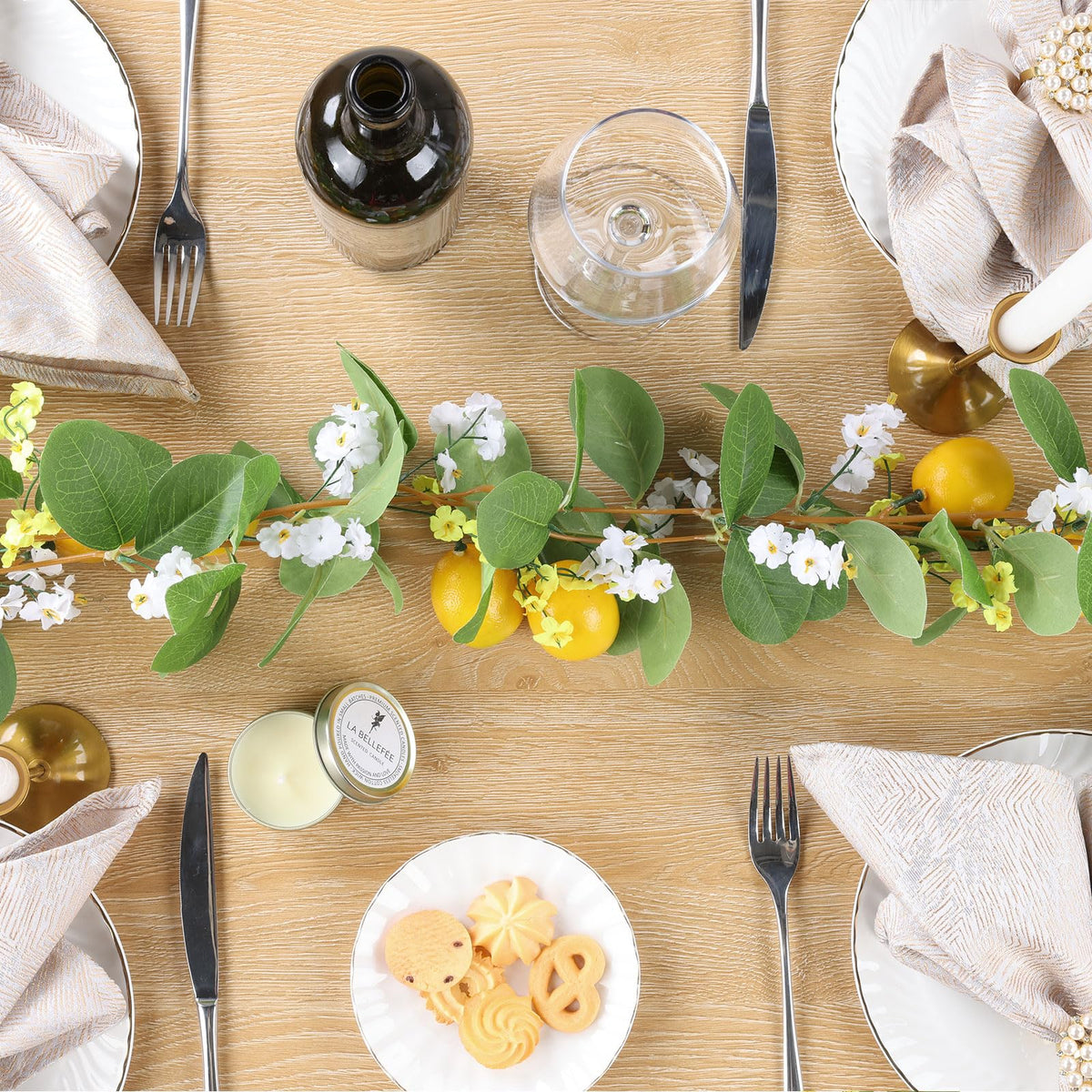 U'Artlines lemon garland used as wedding table decoration