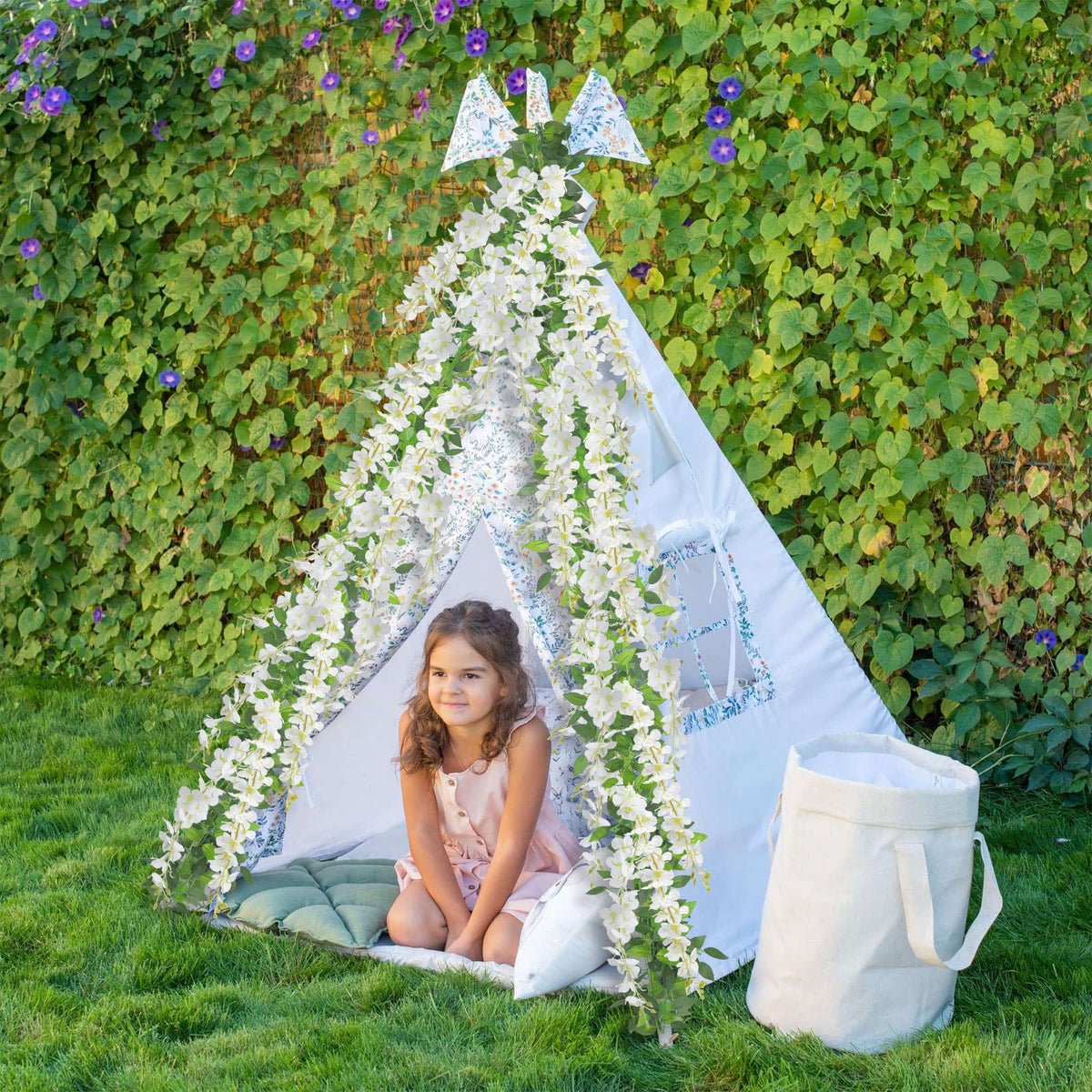 U'Artlines wisteria garland for garden party backdrop, reusable and vibrant