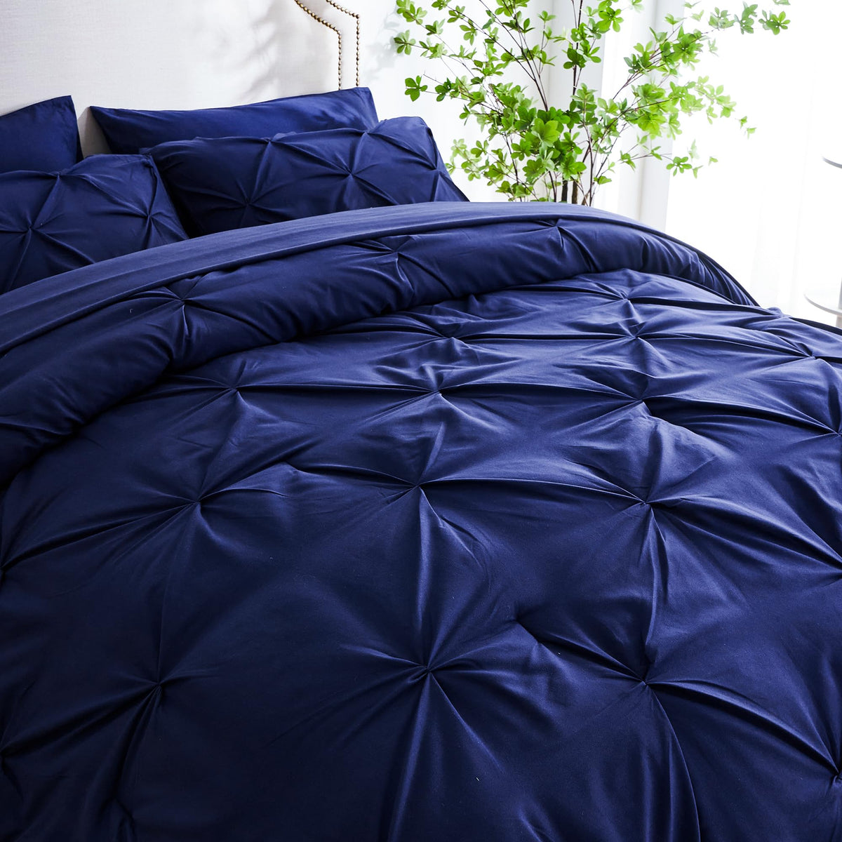 Ubauba fitted sheet 60x80 with 14 inch pocket provides a snug grip and easy care.