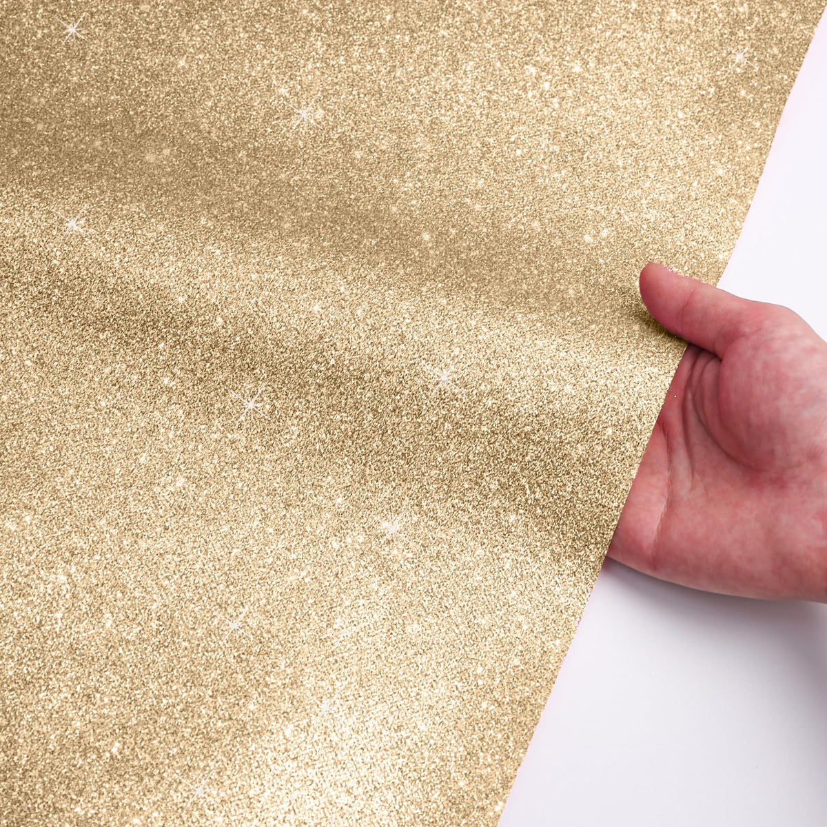 UBCGOTT Wedding aisle runner adds luxe glitter for memorable ceremonies.