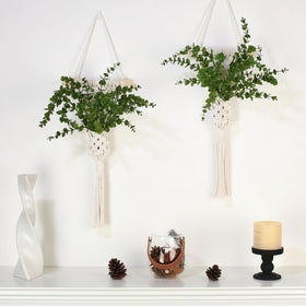 UBOSU wall decor set elevates desks, windowsills, and mantels with subtle glow.