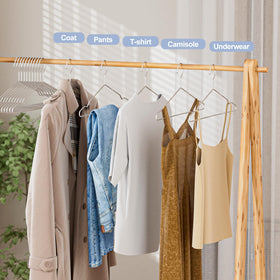 UEAKPIC 100-pack hangers improve closet organization.