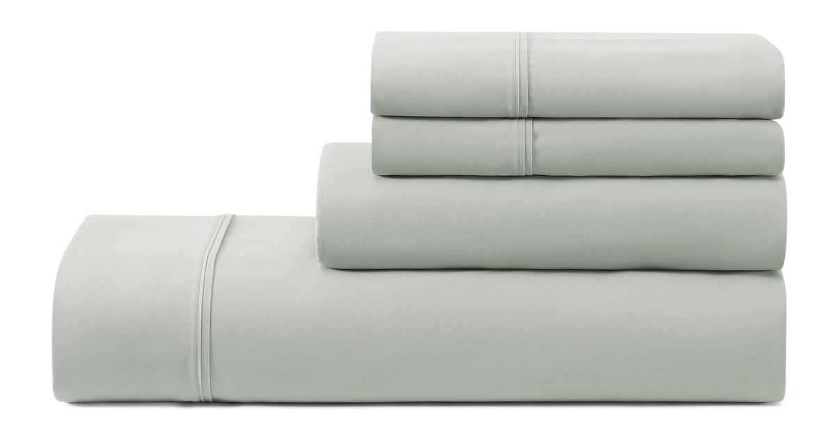 UGG Hedi queen sheet set close-up shows ultra-soft fabric for all-season comfort.