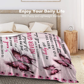 UHANKRU lightweight throw provides breathable warmth