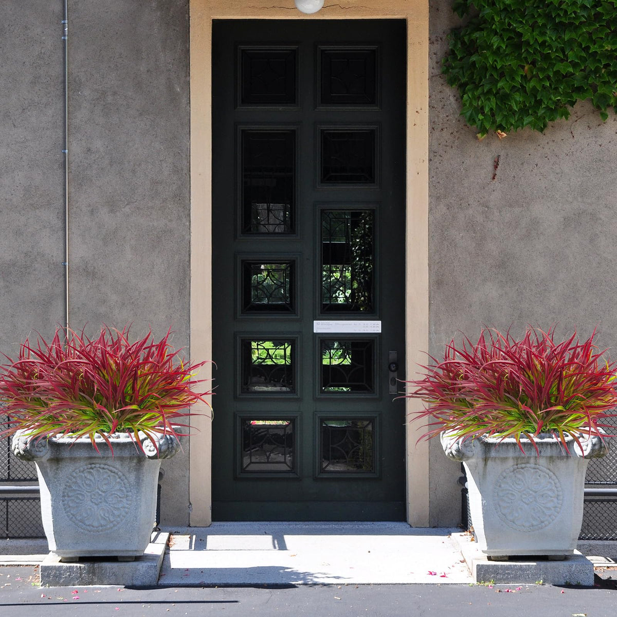 Uieke adjustable stems showing flexible arrangement options for landscapes.
