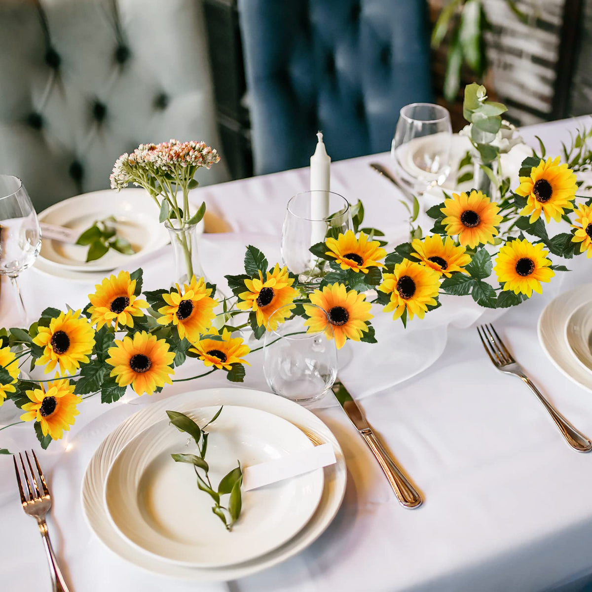 Uieke kitchen or bathroom decor features easy-care sunflowers
