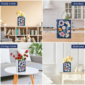 Uiifan book-inspired vase doubles as a conversation starter