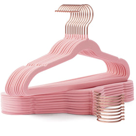 Uinicor kids hangers pink velvet close-up showing fabric-friendly soft finish.