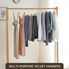 Space-saving profile of Uinicor hangers fits narrow wardrobes.