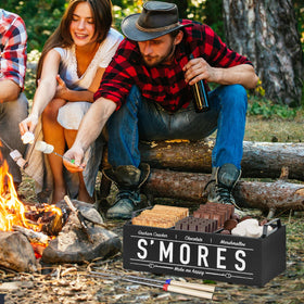 Extendable marshmallow roasting sticks by Uipame for long-range toasting.