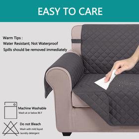 Machine-washable design from U-NICE HOME simplifies cleanup after busy days.