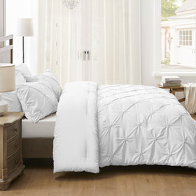 UNIKOME king-size set is machine-washable to keep softness wash after wash.