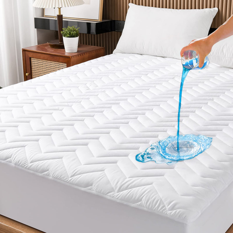 UNILIBRA king-size waterproof mattress protector shields against spills while preserving mattress integrity.